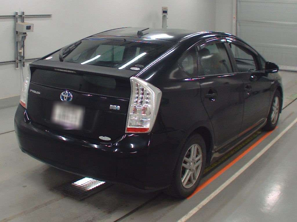 2010 Toyota Prius ZVW30[1]