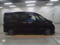 2013 Nissan Serena