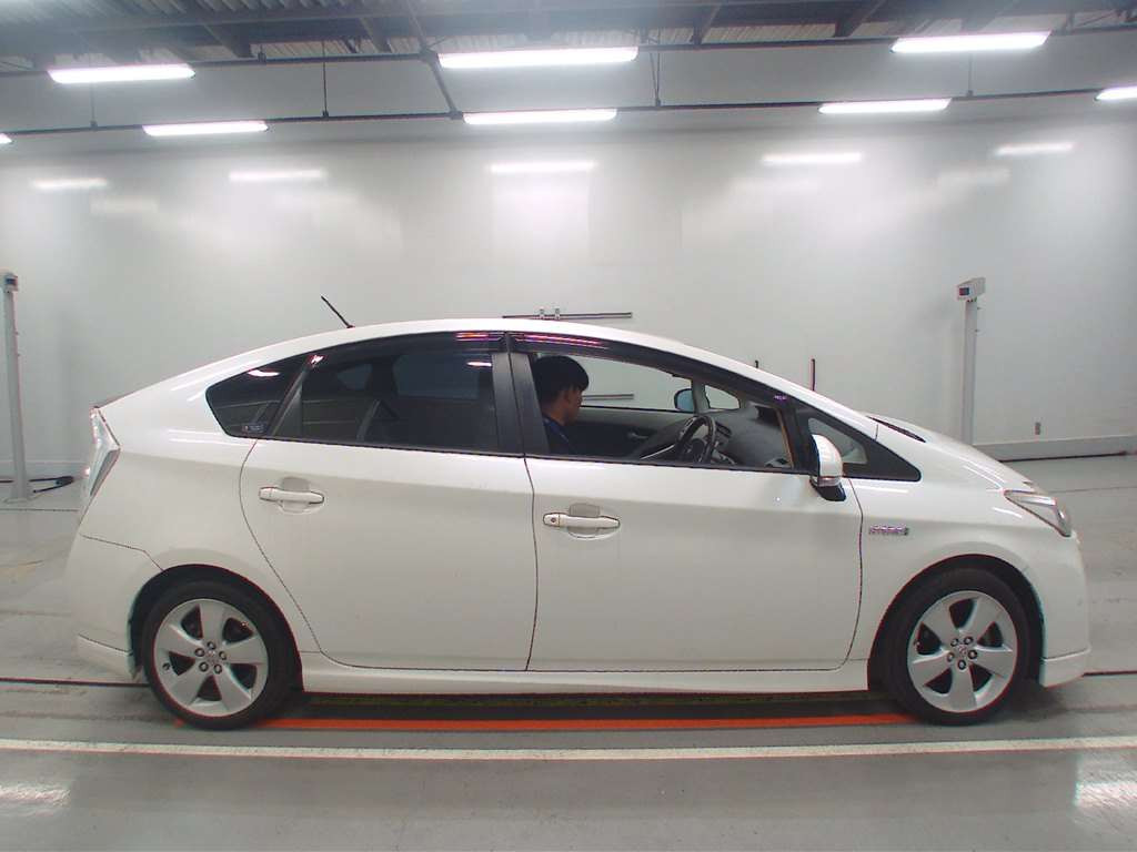 2009 Toyota Prius ZVW30[2]