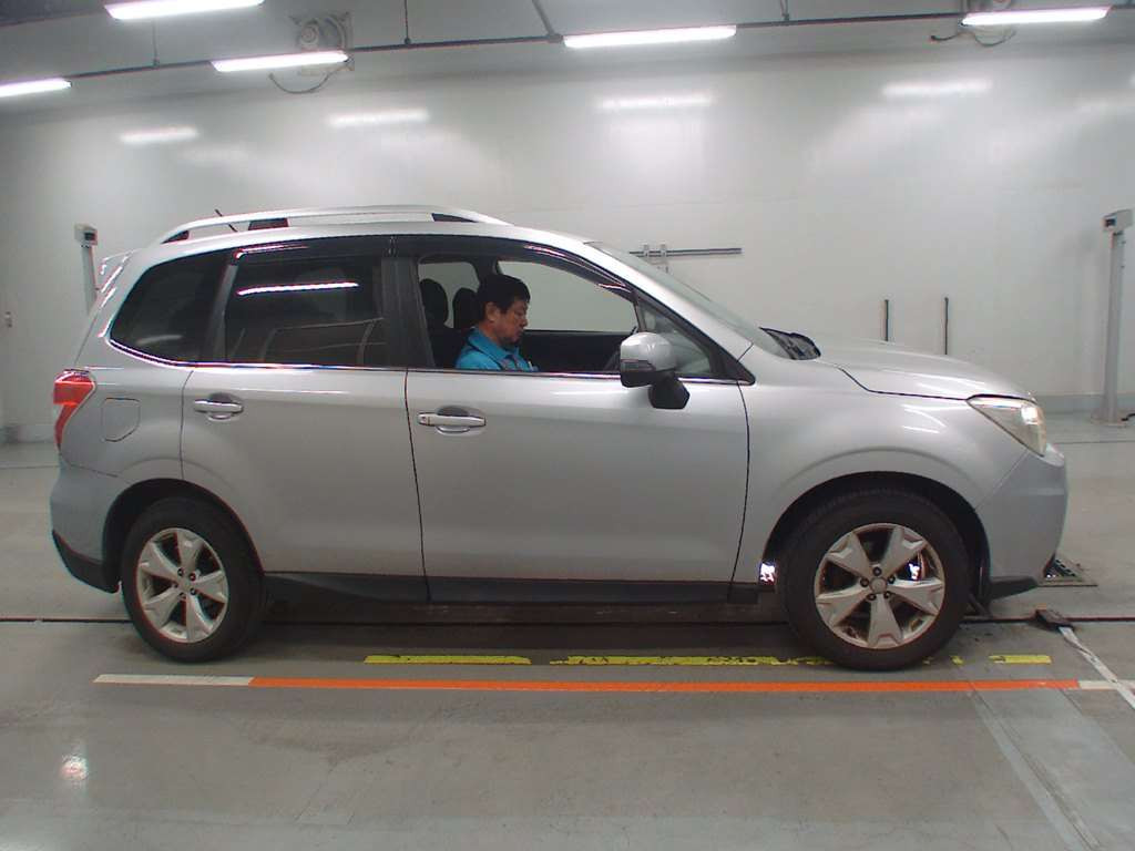 2012 Subaru Forester SJ5[2]