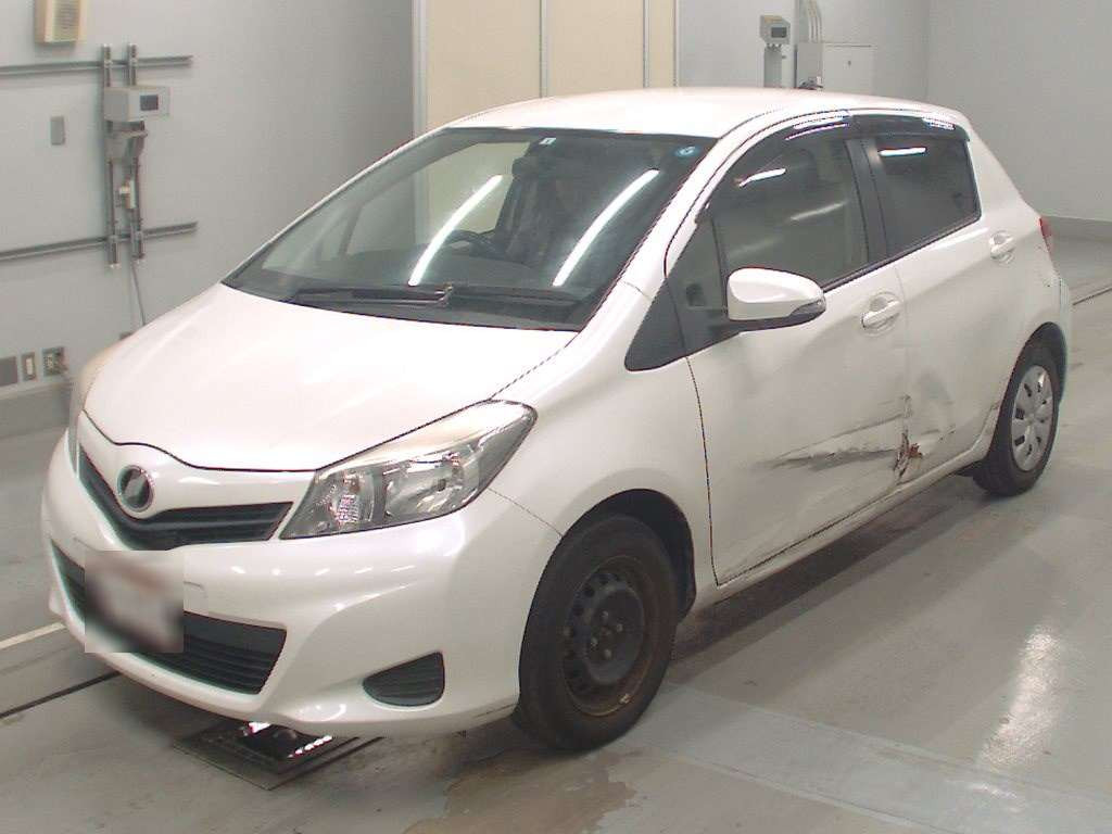 2014 Toyota Vitz NSP130[0]