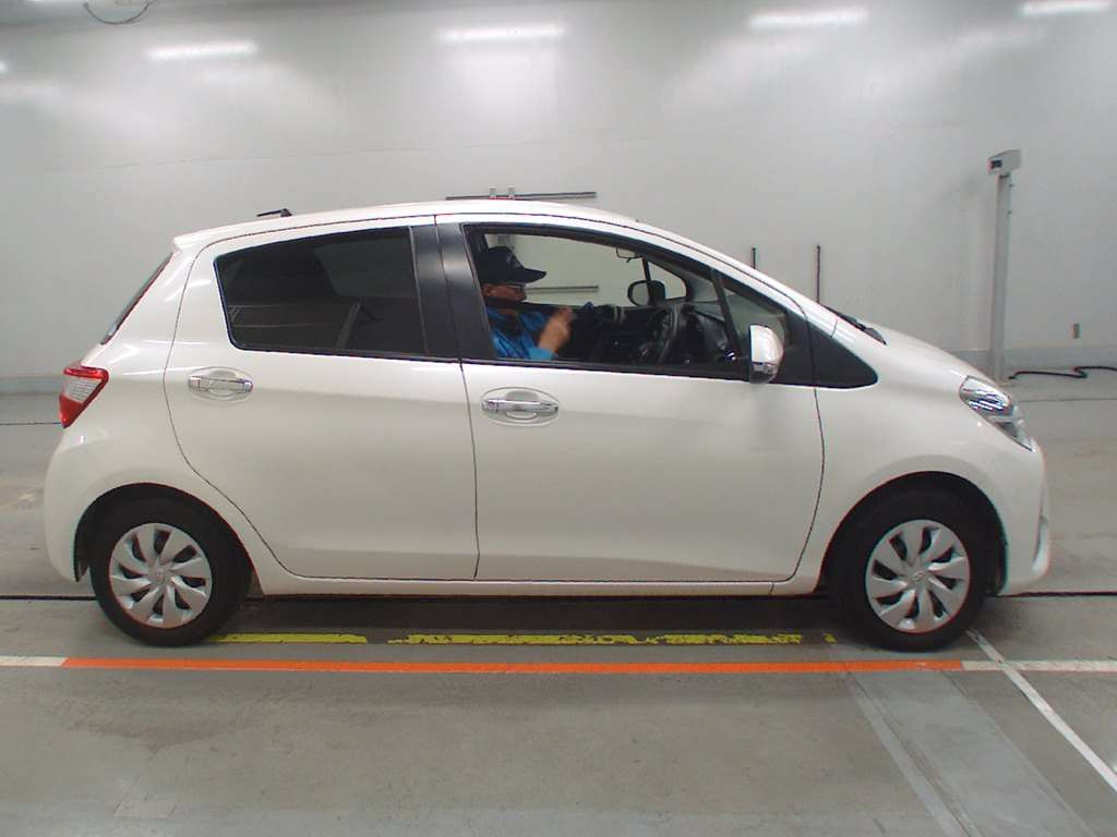 2019 Toyota Vitz KSP130[2]