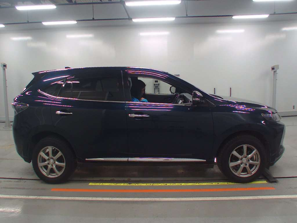 2016 Toyota Harrier ZSU60W[2]