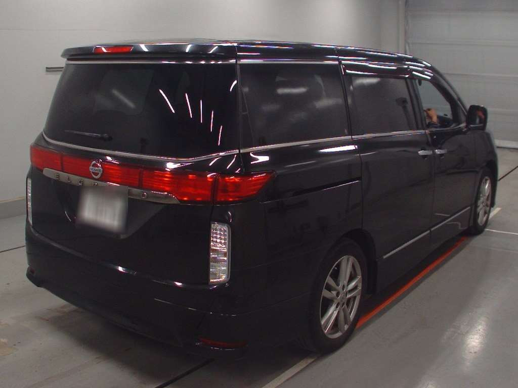 2011 Nissan Elgrand TE52[1]