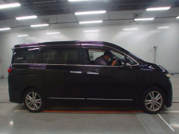 2011 Nissan Elgrand