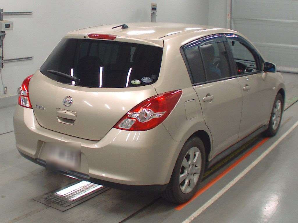 2011 Nissan Tiida C11[1]