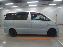 2003 Toyota Alphard Hybrid