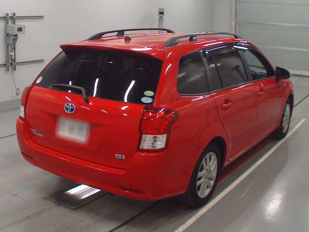 2013 Toyota Corolla Fielder NKE165G[1]