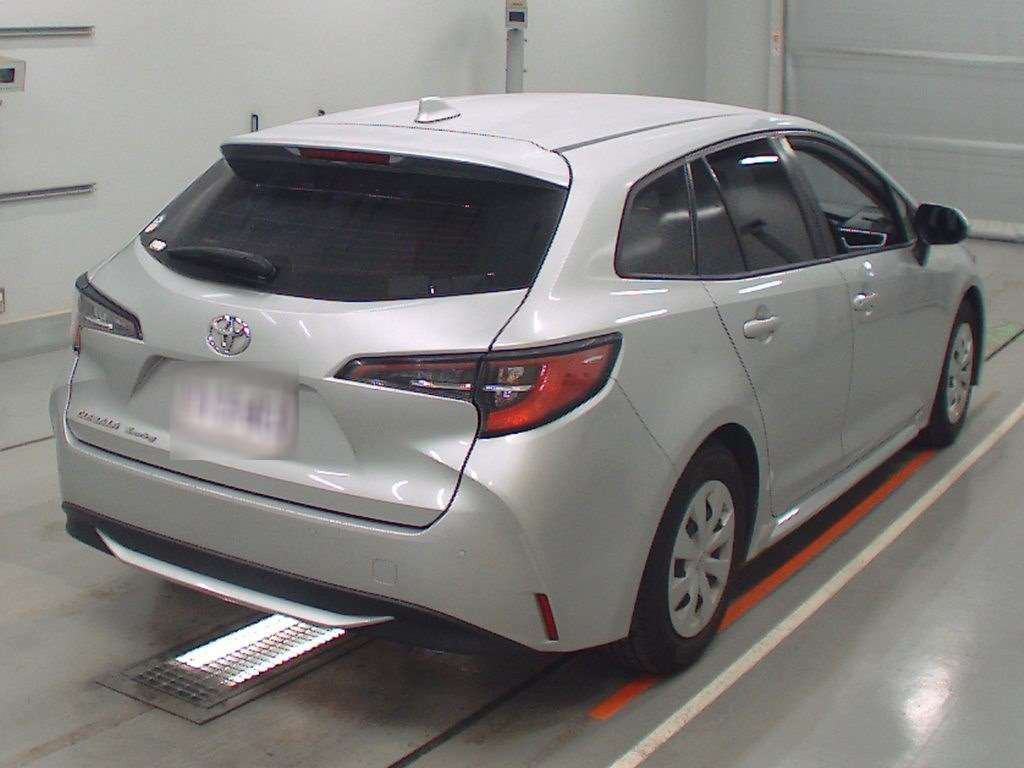 2020 Toyota Corolla Touring Wagon ZRE212W[1]