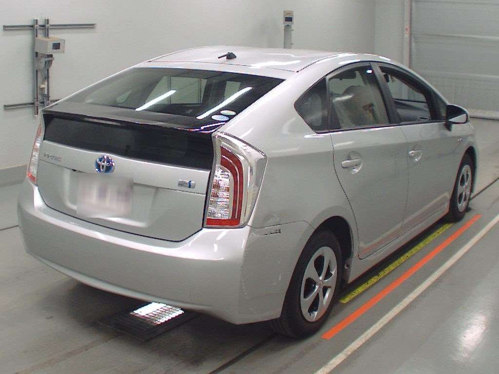 2014 Toyota Prius ZVW30[1]