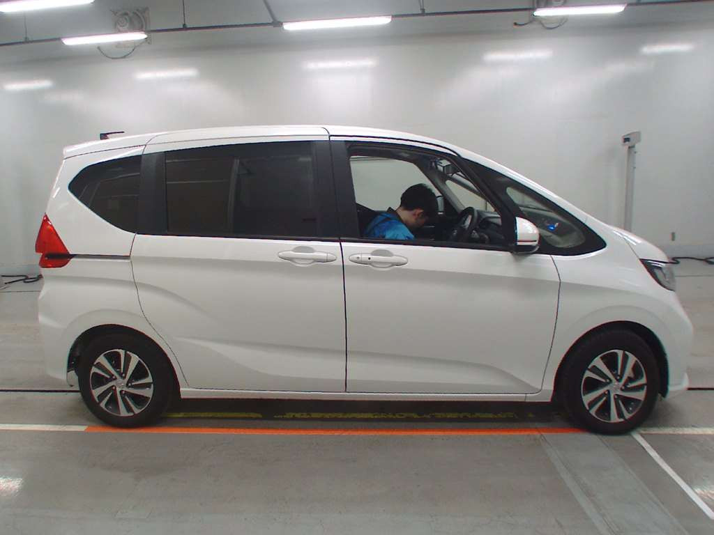 2023 Honda Freed hybrid GB7[2]