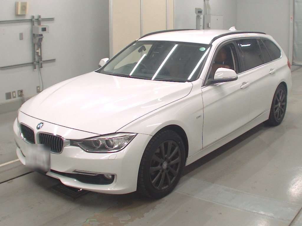 2015 BMW 3 Series 3D20[0]