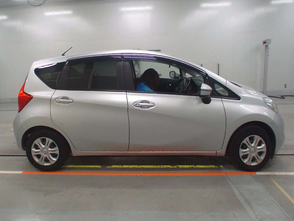 2016 Nissan Note E12[2]