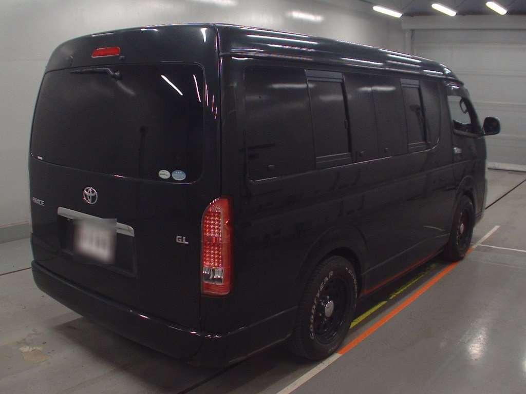 2011 Toyota Hiace Wagon TRH214W[1]