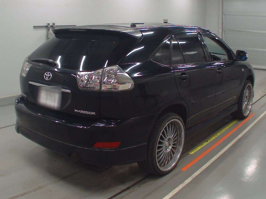 2004 Toyota Harrier MCU30W[1]