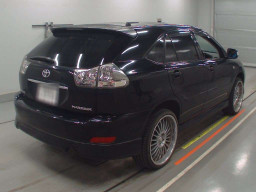 2004 Toyota Harrier