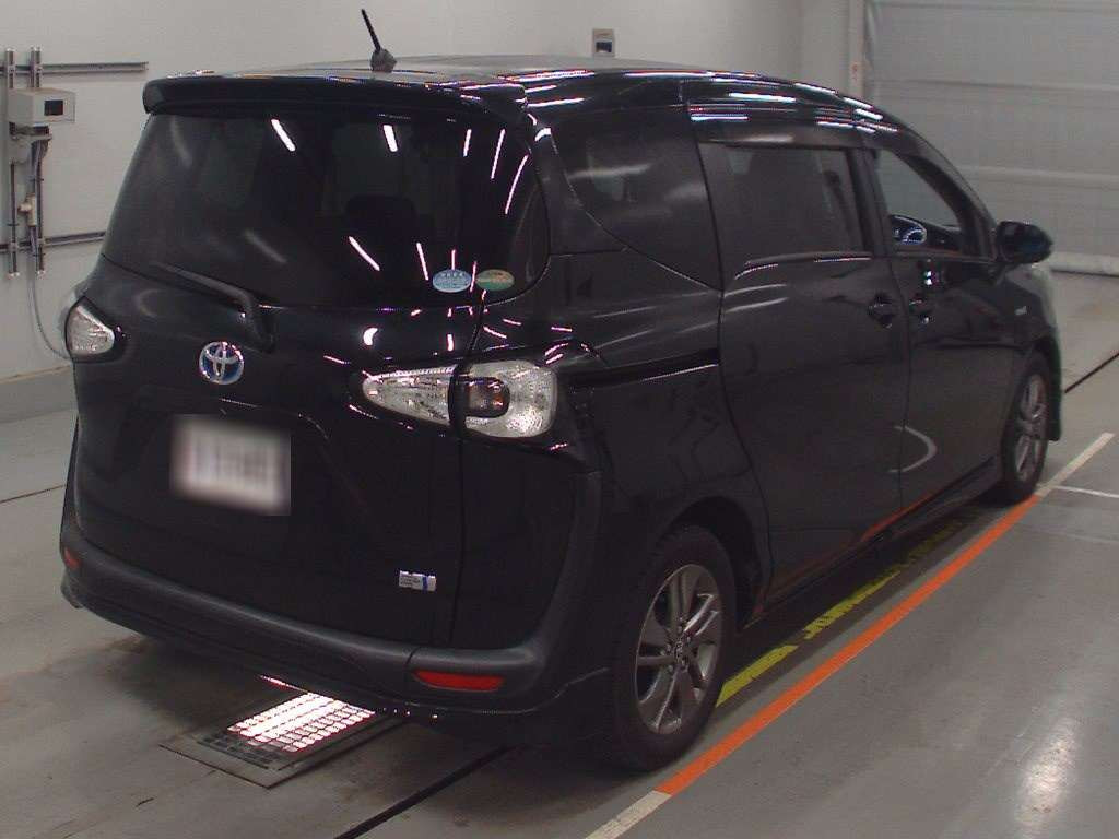 2015 Toyota Sienta NHP170G[1]