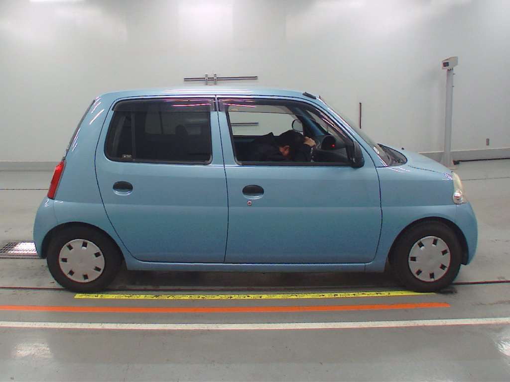 2009 Daihatsu Esse L235S[2]