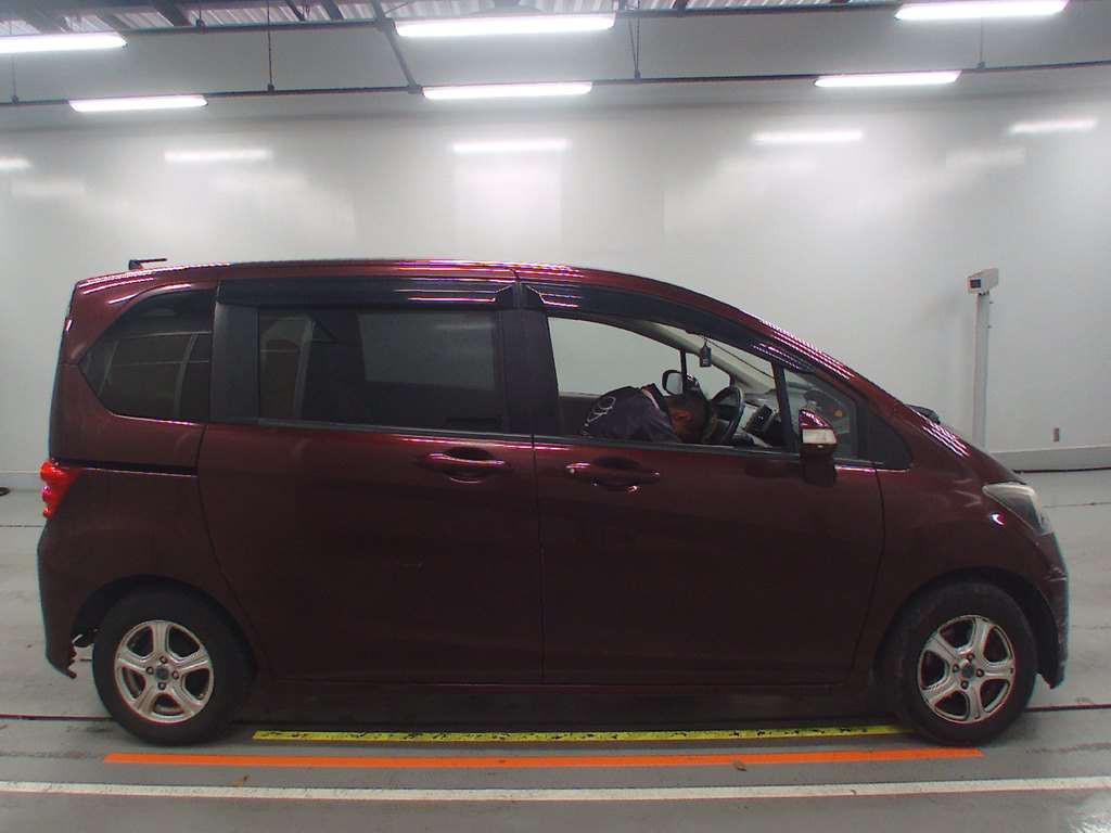 2009 Honda Freed GB3[2]