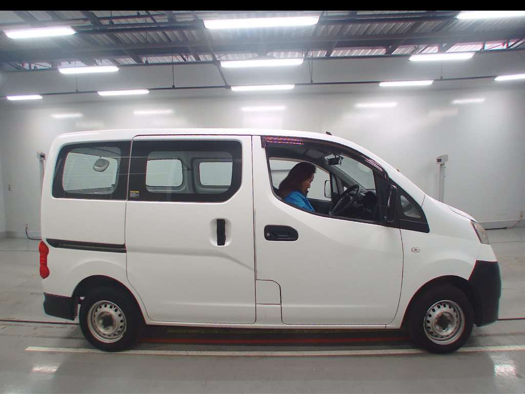 2015 Nissan NV200 Vanette VM20[2]