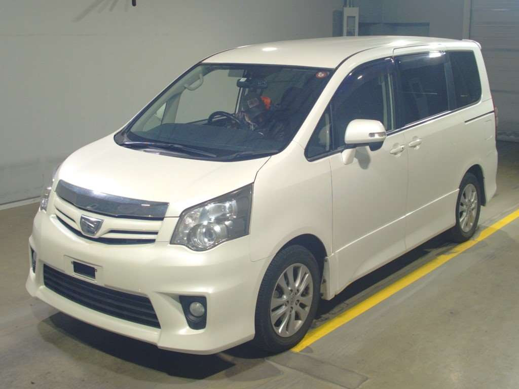 2011 Toyota Noah ZRR70W[0]