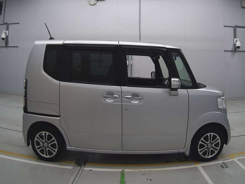 2013 Honda N-BOX JF1[2]