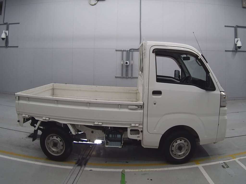 2016 Daihatsu Hijet Truck S510P[2]