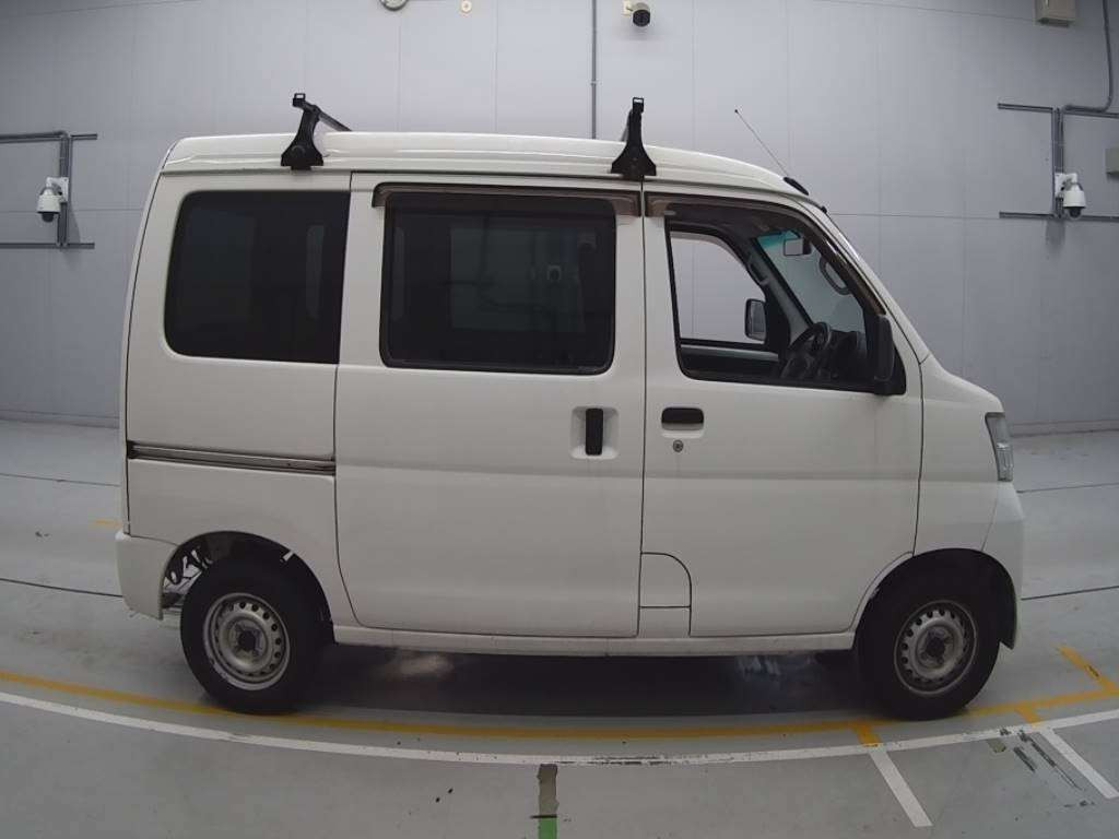 2017 Daihatsu Hijet Cargo S321V[2]