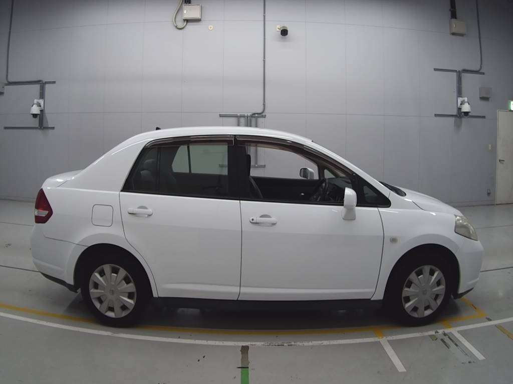 2006 Nissan Tiida Latio SC11[2]