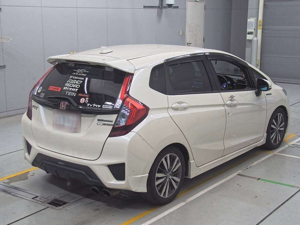 2015 Honda Fit Hybrid GP5[1]