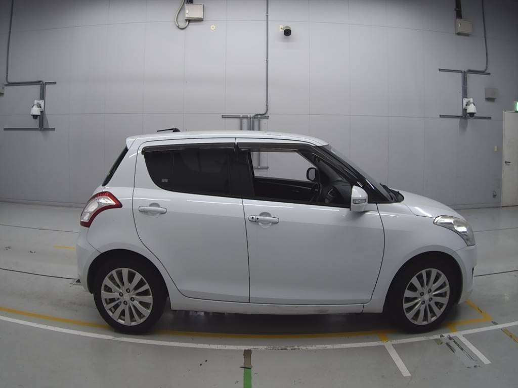 2012 Suzuki Swift ZC72S[2]