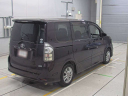 2012 Toyota Voxy