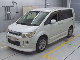 2009 Mitsubishi Delica D5