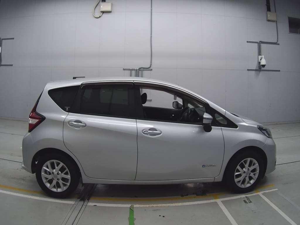 2016 Nissan Note HE12[2]