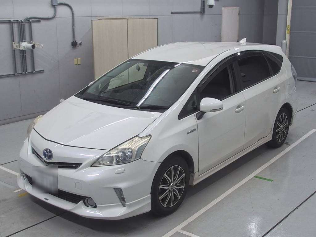 2012 Toyota Prius alpha ZVW41W[0]