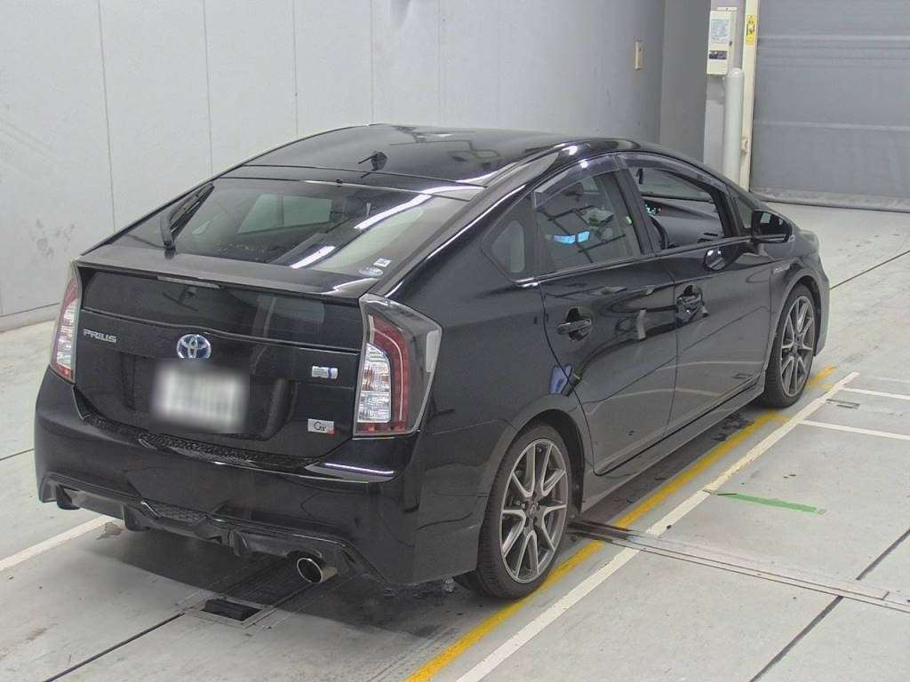 2014 Toyota Prius ZVW30[1]