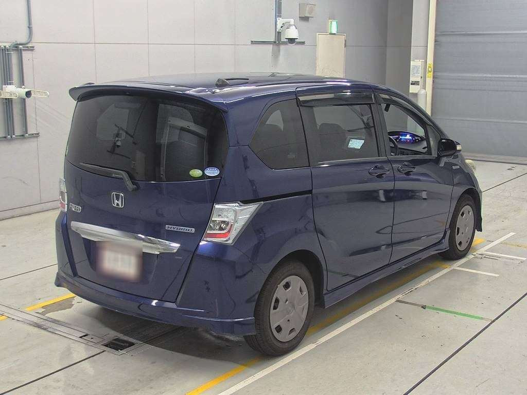 2012 Honda Freed hybrid GP3[1]