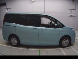 2016 Toyota Noah