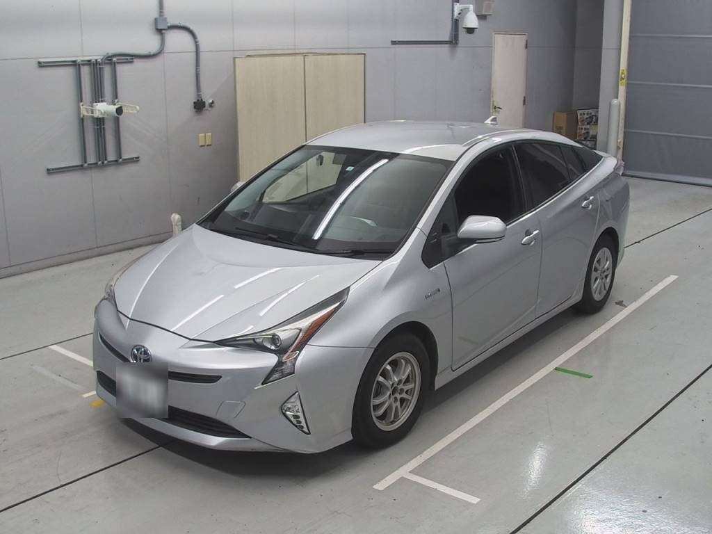 2016 Toyota Prius ZVW50[0]