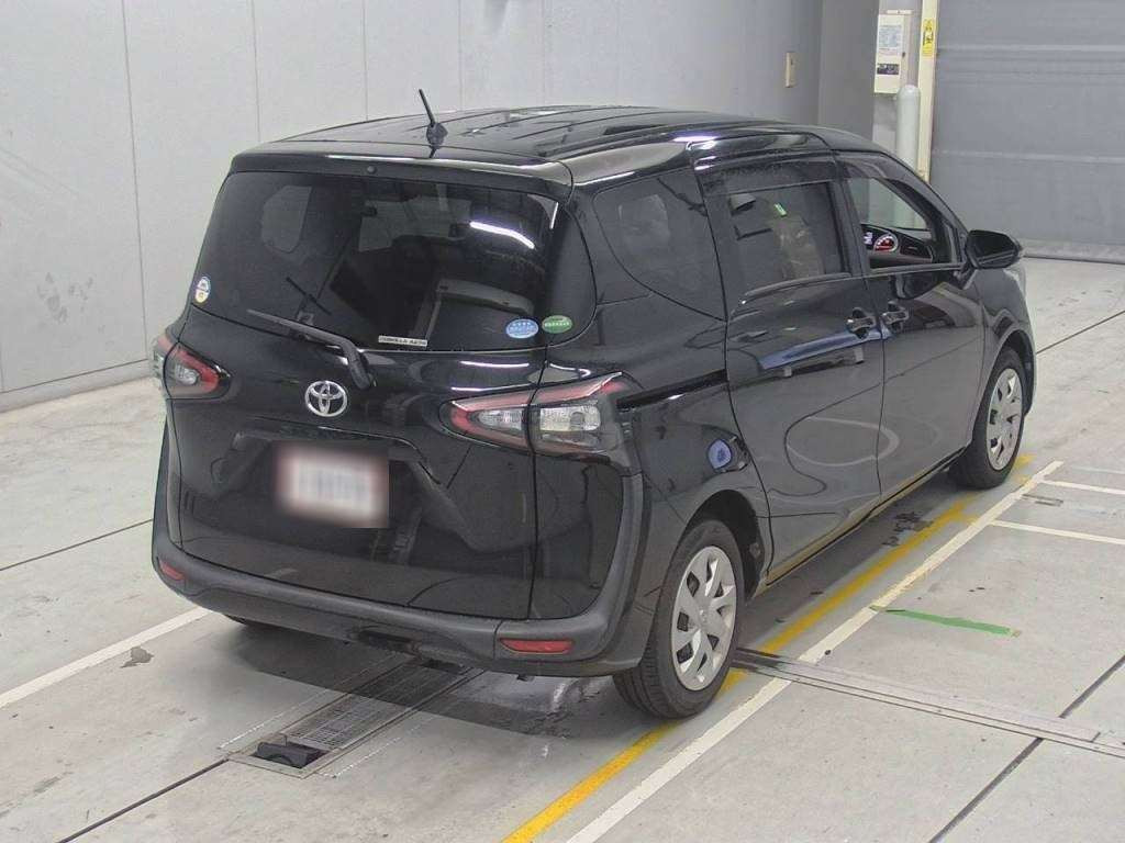 2016 Toyota Sienta NSP170G[1]