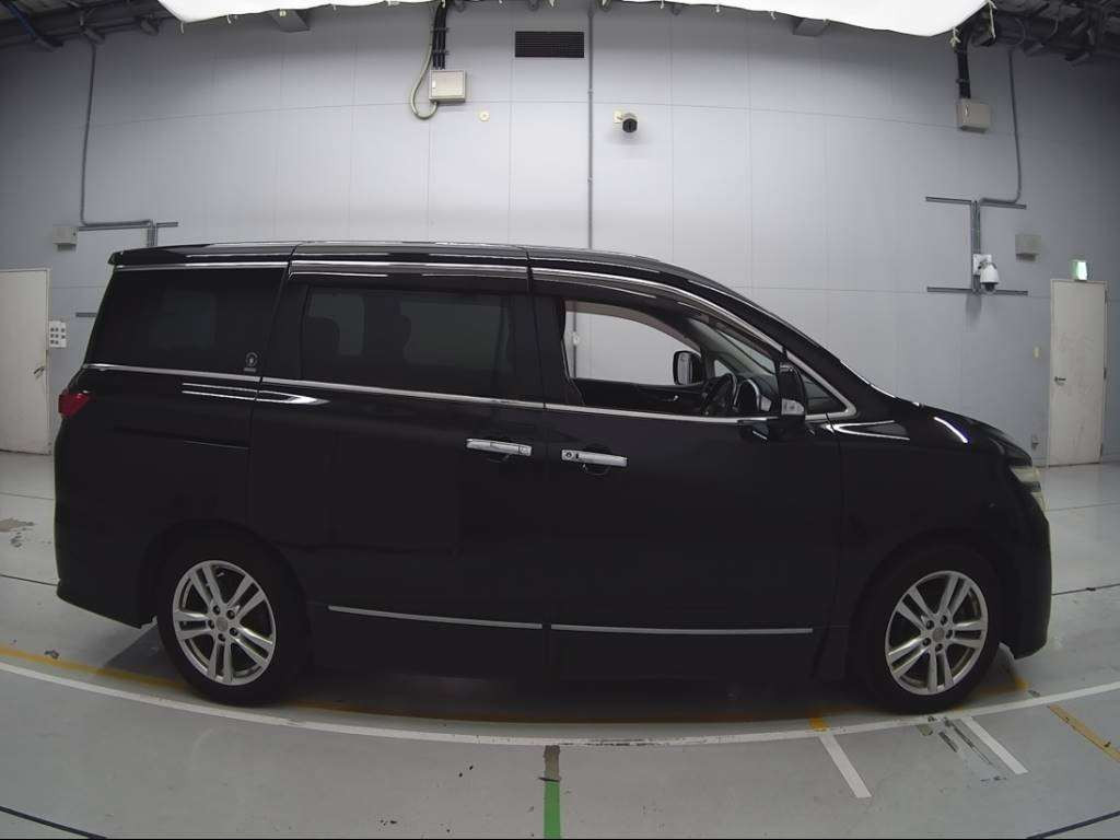 2012 Nissan Elgrand PE52[2]