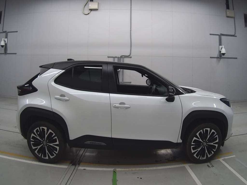 2022 Toyota YARIS CROSS MXPB15[2]