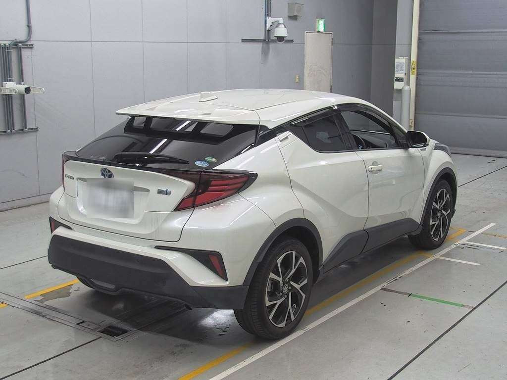 2020 Toyota C-HR ZYX11[1]