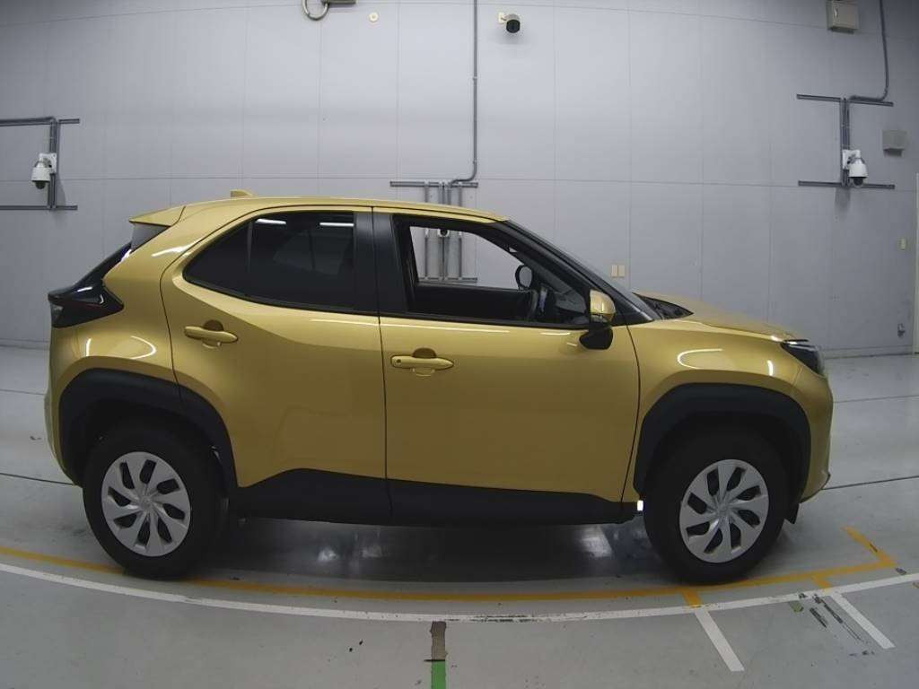 2021 Toyota YARIS CROSS MXPB10[2]