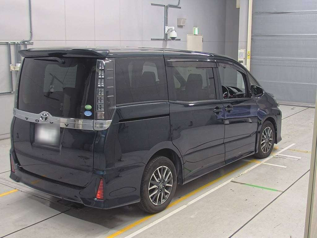 2014 Toyota Voxy ZRR80W[1]