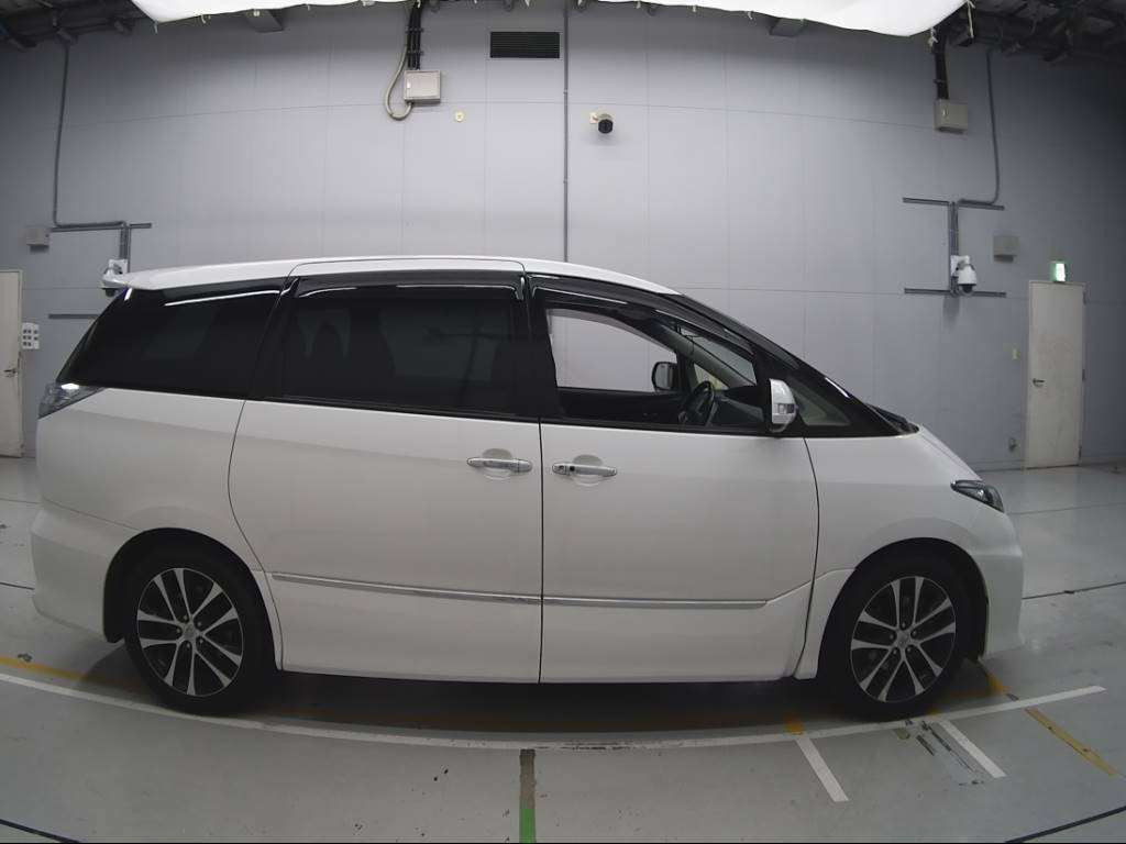 2015 Toyota Estima ACR50W[2]