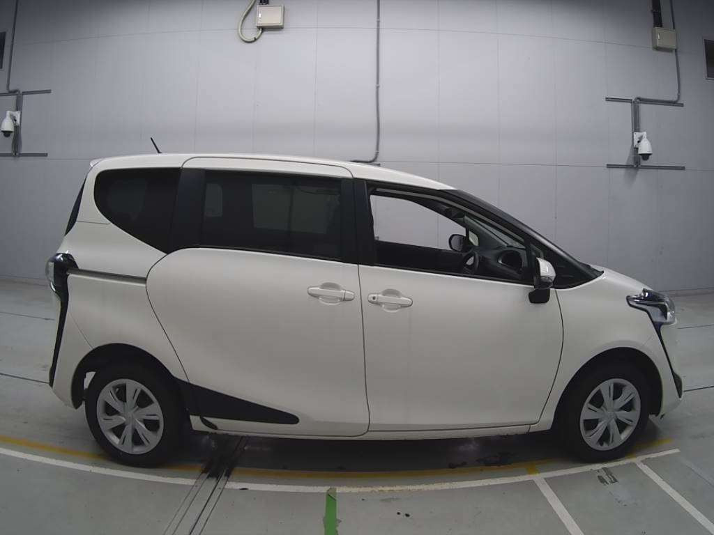 2022 Toyota Sienta NCP175G[2]