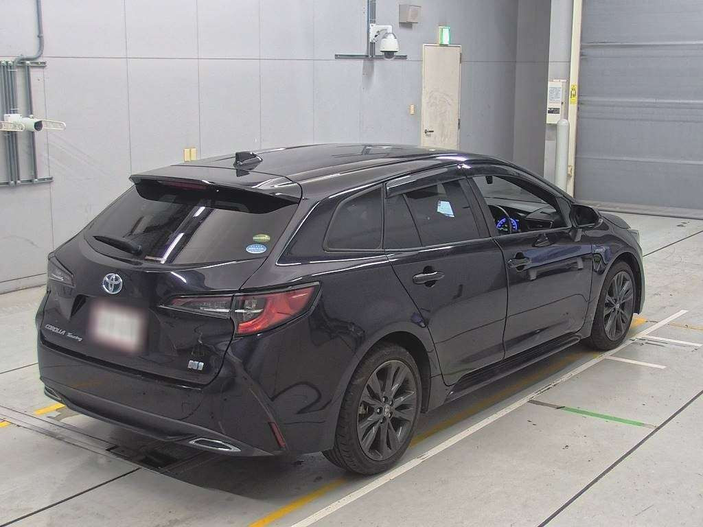 2019 Toyota Corolla Touring Wagon ZWE211W[1]