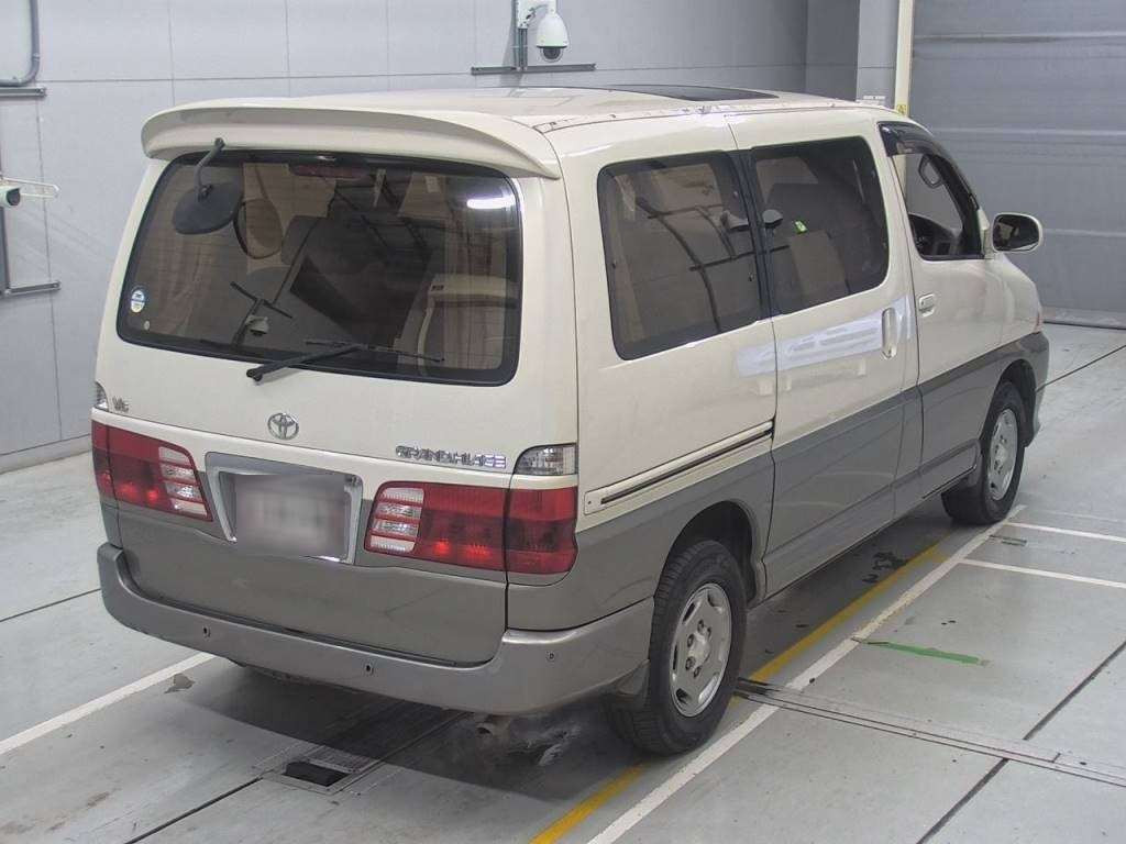 2001 Toyota Grand Hiace VCH16W[1]