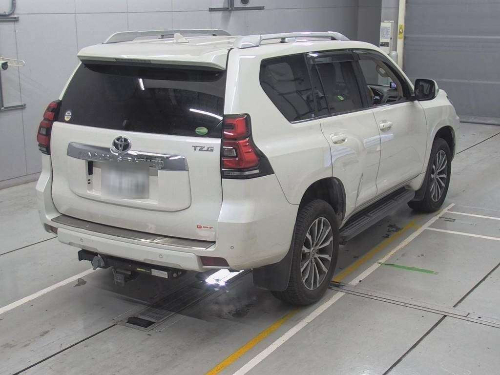 2018 Toyota Land Cruiser Prado GDJ150W[1]